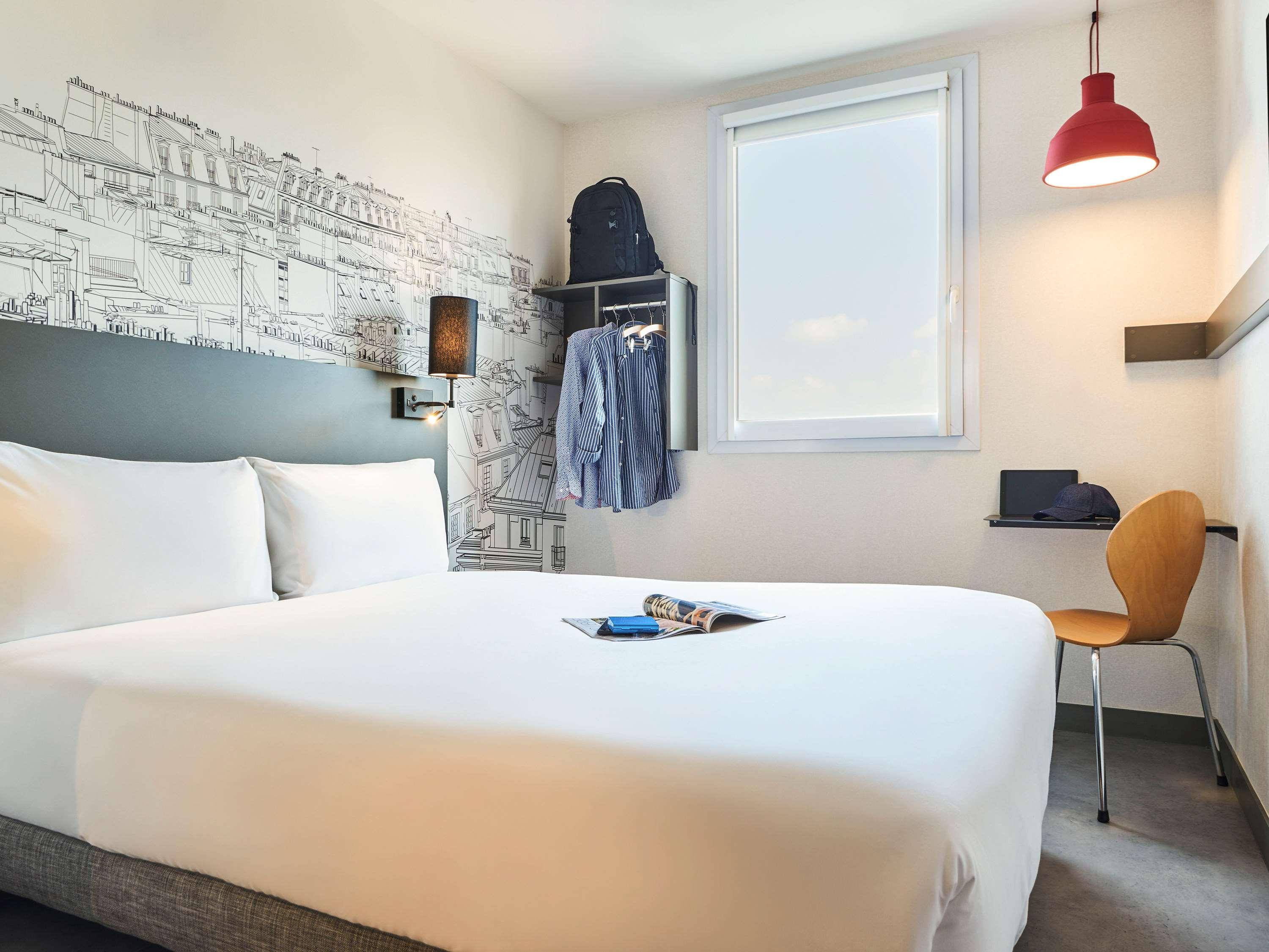 Greet Hotel Paris Porte De La Chapelle - Arena Сен-Дени Экстерьер фото