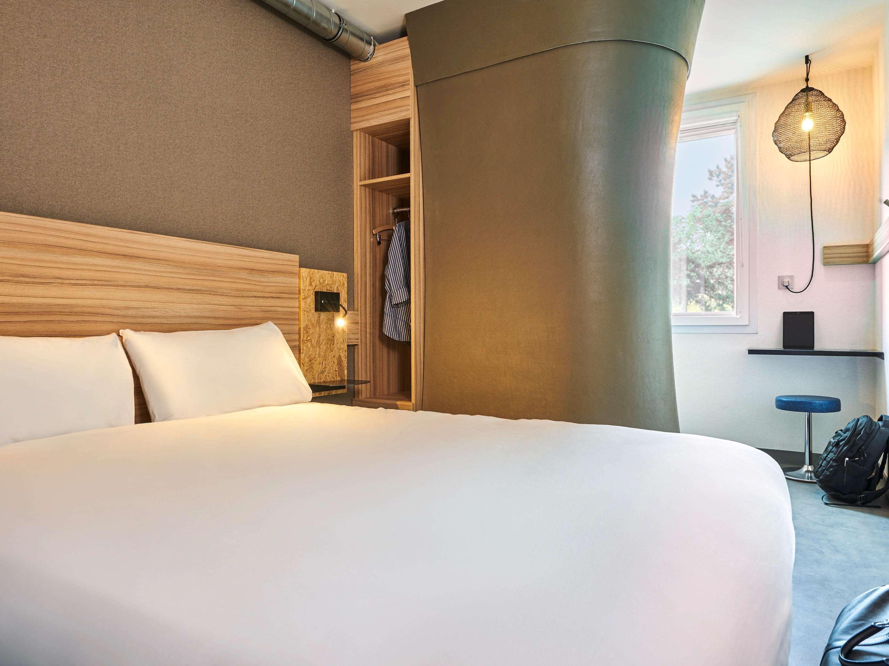 Greet Hotel Paris Porte De La Chapelle - Arena Сен-Дени Экстерьер фото